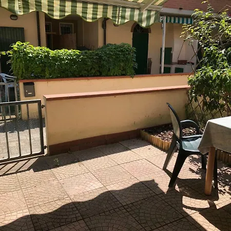 Curato Con Giardino Lägenhet