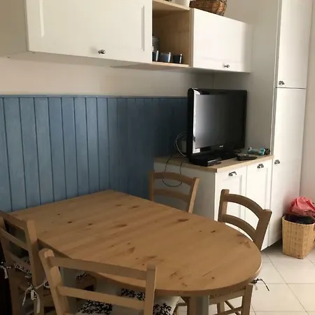 Daire Curato Con Giardino *